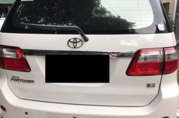 White Toyota Fortuner for sale in Manila