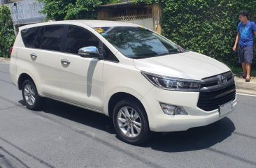 White Toyota Innova for sale in San Juan