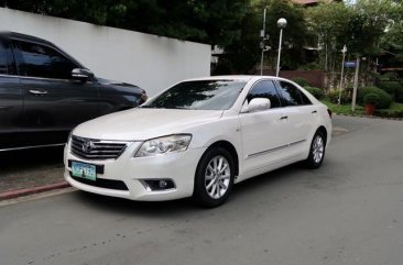 Pearl White Toyota Camry for sale in Quezon City