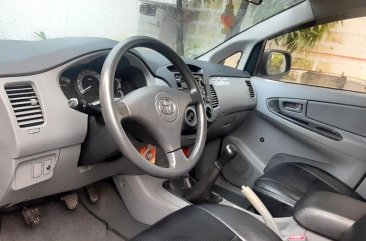 Red Toyota Innova 2007 SUV at 84000 km for sale in Manila