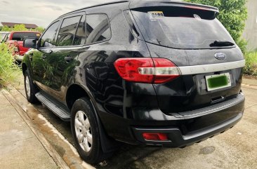 Black Ford Everest 2016 SUV at 64660 km for sale in Santa Rosa