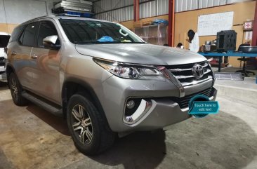 Selling Silver Toyota Fortuner 2018 in Manila