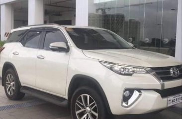 Pearl White Toyota Fortuner for sale in Parañaque