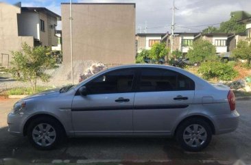Selling Pearl White Hyundai Accent 2010 in Pasig