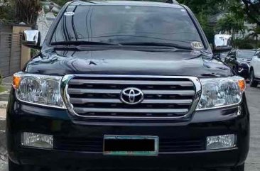 Sell Black 2011 Toyota Land Cruiser in Quezon City