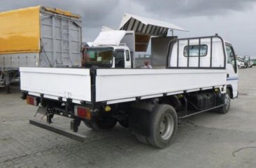 Selling White Isuzu Elf in Quezon City