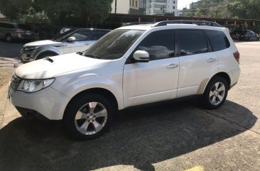 White Subaru Forester 2012 for sale in Makati