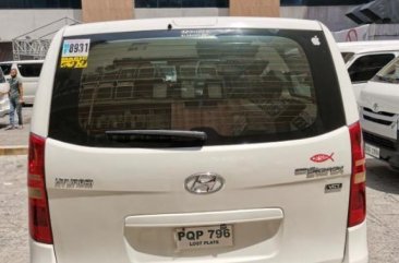 Selling White Hyundai Grand Starex 2011 in Manila