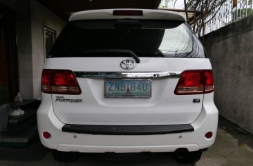 Pearl White Toyota Fortuner 2007 for sale in Manila