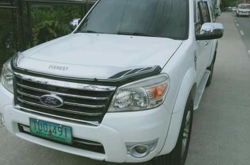 White Ford Everest 2012 for sale in Manila