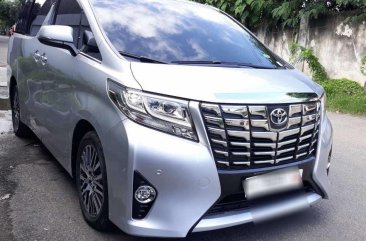 Sell Silver 2016 Toyota Alphard in Cebu City