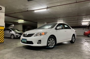 Sell White 2012 Toyota Corolla Altis in Cavite