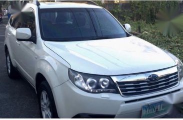 Selling Pearl White Subaru Forester 2010 in Pasig