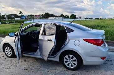 Selling Silver Hyundai Accent 2017 in Manila