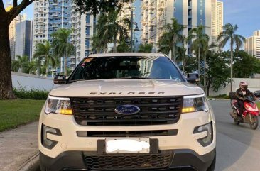 White Ford Explorer 2017 for sale in Manila