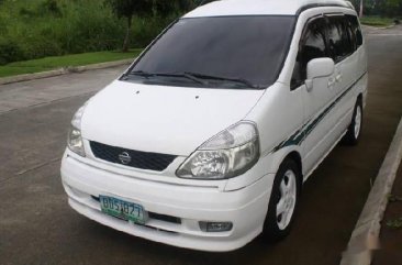 Sell White 2009 Nissan Serena in Manila
