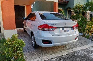 Selling White Suzuki Ciaz 2017 in Cavite