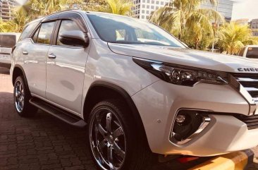 White Toyota Fortuner 2019 for sale in Bacoor