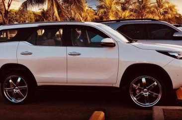 White Toyota Fortuner 2019 for sale in Bacoor