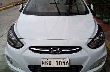 Selling Pearl White Hyundai Accent 2019 in Manila