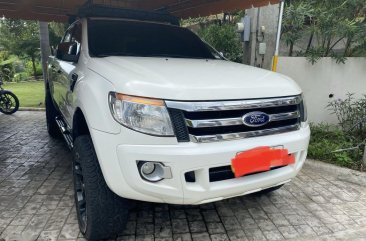 Selling White Ford Ranger XLT 2014 in Davao