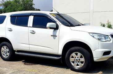 Selling White Chevrolet Trailblazer 2014 in Rizal