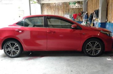 Selling Red Toyota Corolla Altis 2014 in Sampaloc