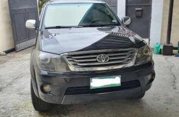 Black Toyota Fortuner 2005 for sale in Quezon