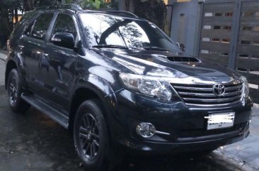 Black Toyota Fortuner 2014 for sale in Quezon City