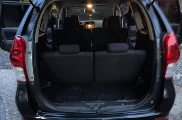 Selling Black Toyota Avanza 2013 in Manila