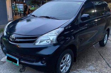 Selling Black Toyota Avanza 2013 in Manila