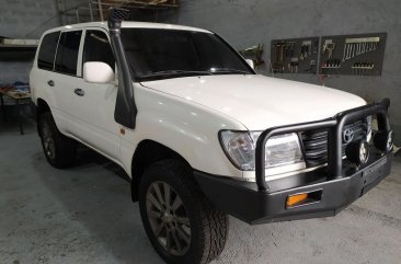 Sell White Toyota Land Cruiser 2007 in Quezon City