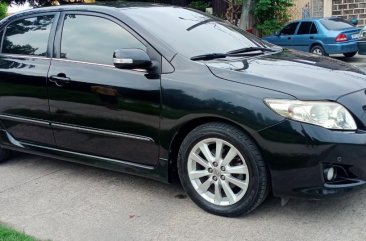 Selling Black Toyota Corolla Altis 2010 in Manila