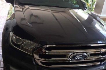 Selling Black Ford Everest 2017 in Angat