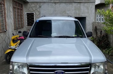 Silver Ford Everest 2004 for sale in Batangas