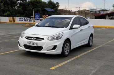 Pearl White Hyundai Accent 2018 for sale in Manila