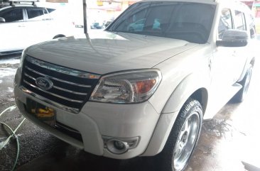 Selling White Ford Everest Ice Edition 2012 in Paranaque