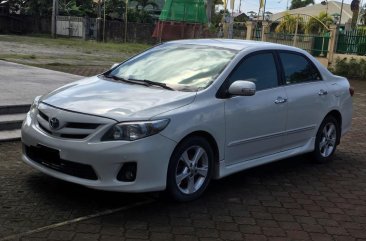 White Toyota Corolla Altis 2011 for sale in Manila