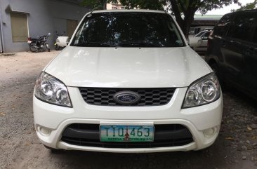 White Ford Escape 2012 for sale in Quezon
