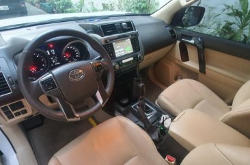 Selling Pearlwhite Toyota Land Cruiser Prado 2015 in Manila