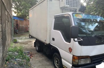 Selling White Isuzu Elf 2001 in Bocaue