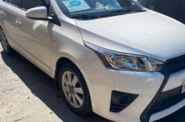 Selling White Toyota Yaris 2017 in Las Piñas