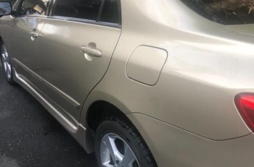 Selling Silver Toyota Corolla Altis 2013 in Manila