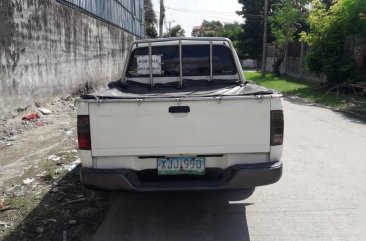 White Toyota Hilux 2003 for sale in Angeles