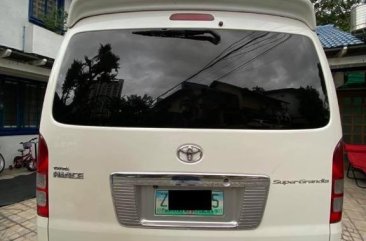 White Toyota Hiace Super Grandia 2007 for sale in Quezon