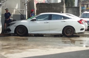 White Honda Civic 2016 for sale in Quezon