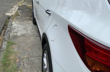 White Hyundai Santa Fe 2016 for sale in Pasig