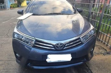 Selling Blue Toyota Corolla Altis 2014 in Manila