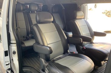 Selling Pearlwhite Toyota Hiace Super Grandia 2018 in Quezon