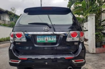 Selling Black Toyota Fortuner 2012 in Quezon